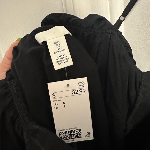 Brand new never worn H&M summer dress - Picture 2 of 4